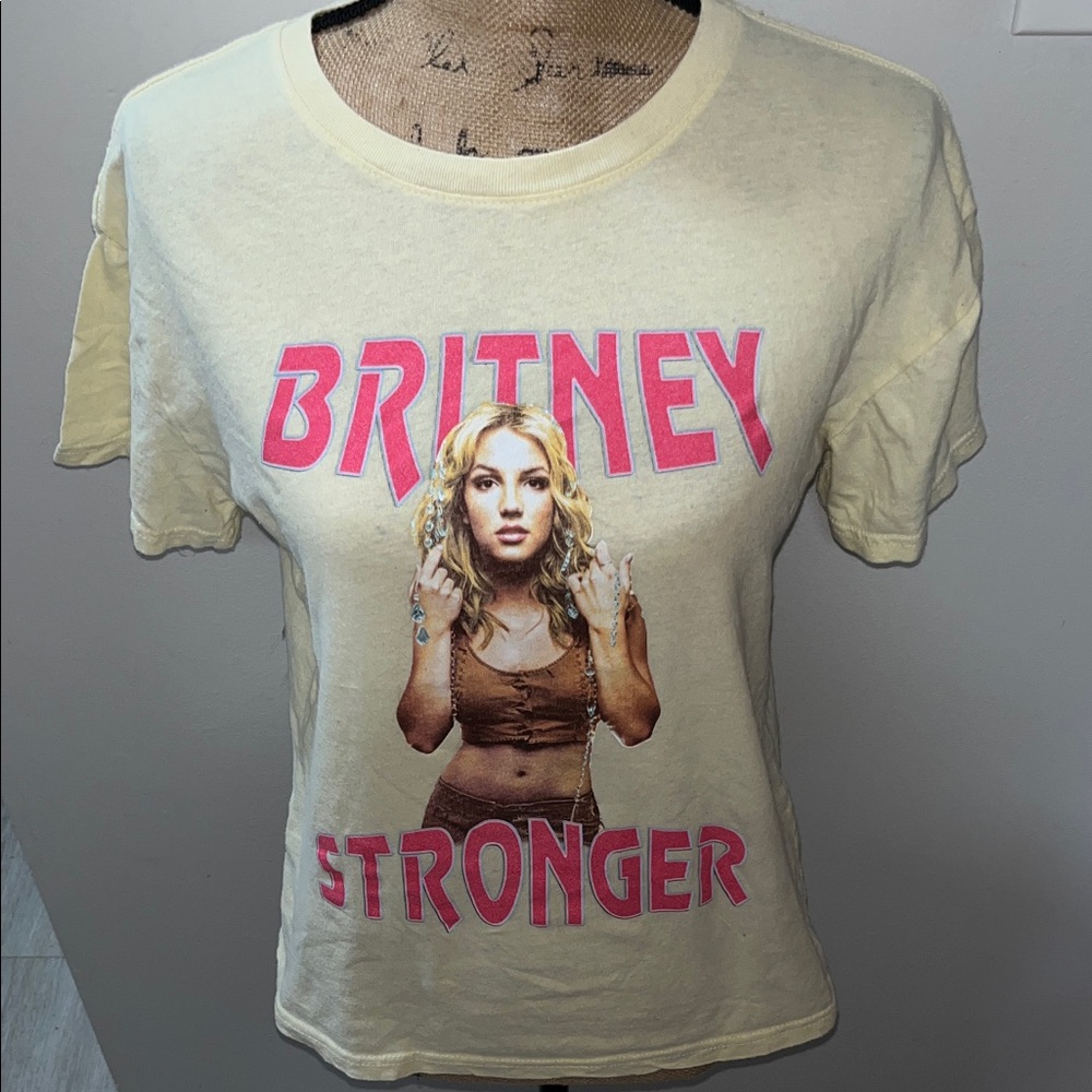 Britney Graphic Tee in Cream